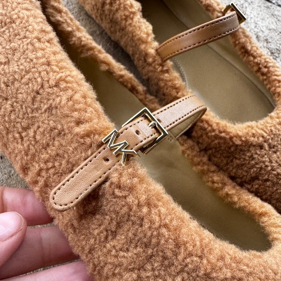 MICHAEL KORS Mara Faux Shearling Ballet Flat Size 10 - Picture 11 of 11